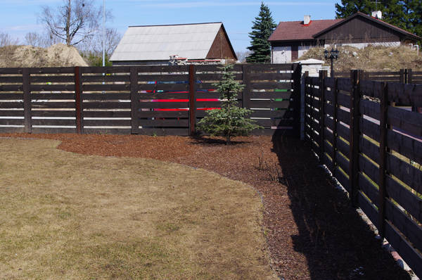 Puitaed horisontaalse lipiga