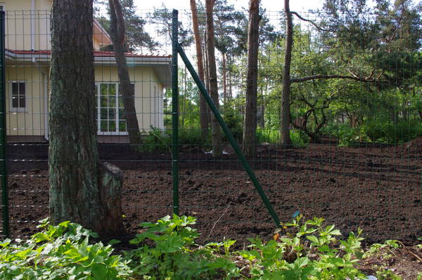 Võrkaiaposti kaldtugi keevisvõrkaiale