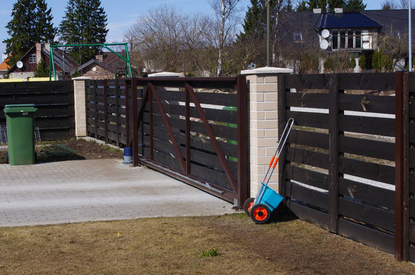 Liugvärav Nice automaatikaga